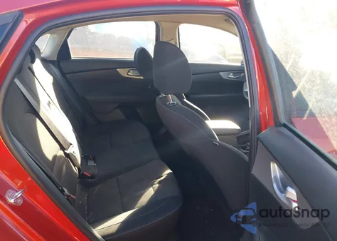 2022 Kia Forte Lxs z USA, uszkodzony, nr VIN 3KPF24AD5NE496649